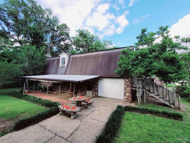 4525 Mesquite Dr, Milton, FL 32583