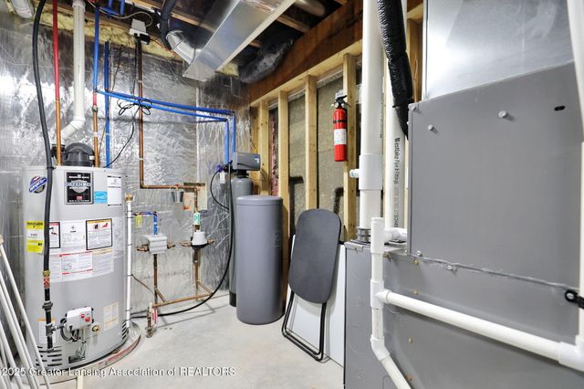 1137 Peninsula Drive, Grand Ledge, MI 48837