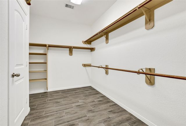 31 Hearthwick Road, Tomball, TX 77375