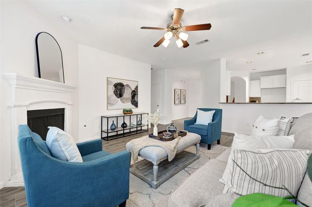 31 Hearthwick Road, Tomball, TX 77375