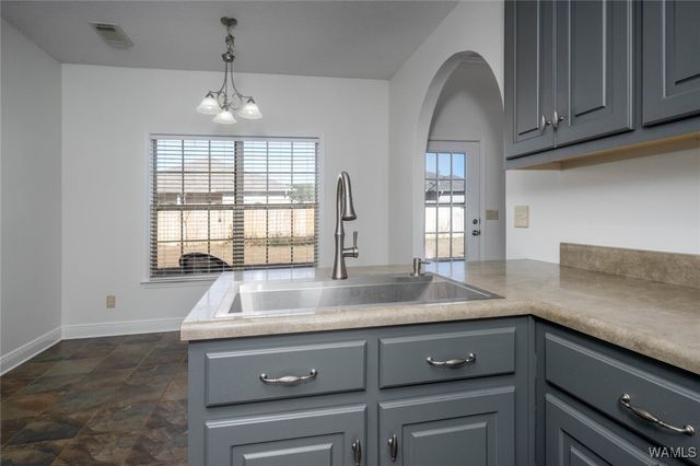 5112 Bristolwood, Northport, AL 35475