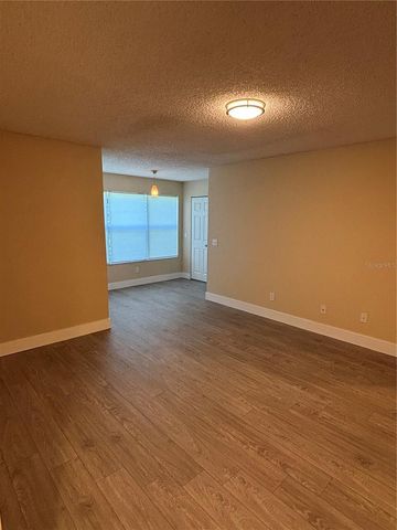 5124 CONROY ROAD 623, Orlando, FL 32811