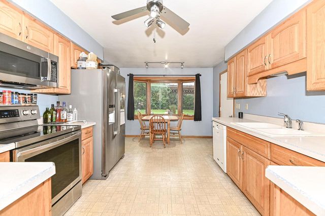 5304 Cynthia LANE, Mount Pleasant, WI 53406
