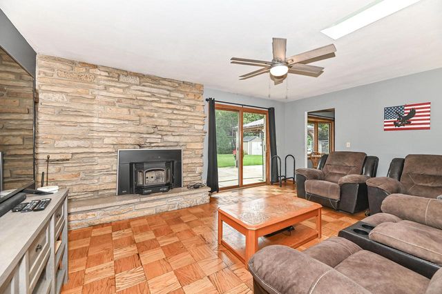 5304 Cynthia LANE, Mount Pleasant, WI 53406