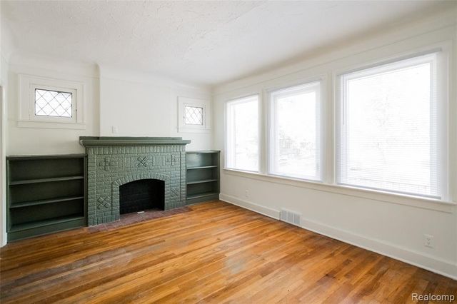 5783 Yorkshire Road, Detroit, MI 48224