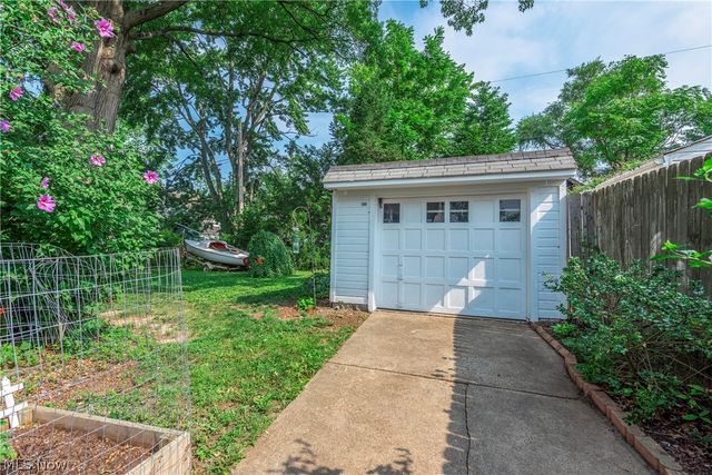 455 11th Street, Elyria, OH 44035