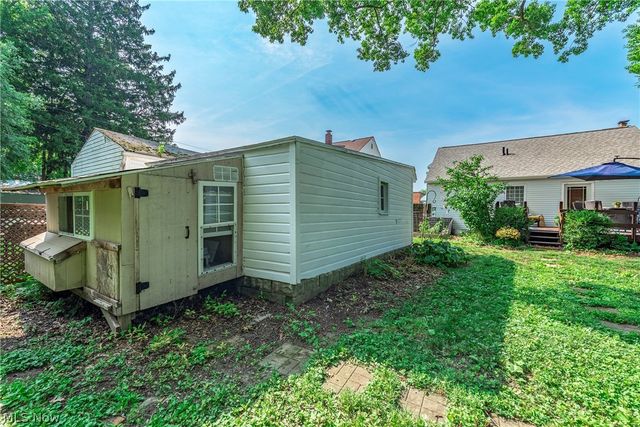 455 11th Street, Elyria, OH 44035