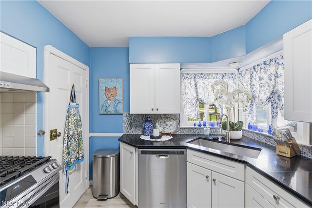 455 11th Street, Elyria, OH 44035