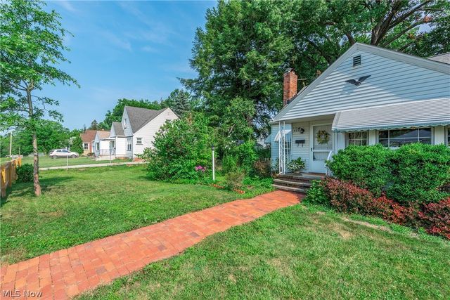 455 11th Street, Elyria, OH 44035
