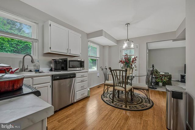 2404 OLD BROOKS DR, Suitland, MD 20746