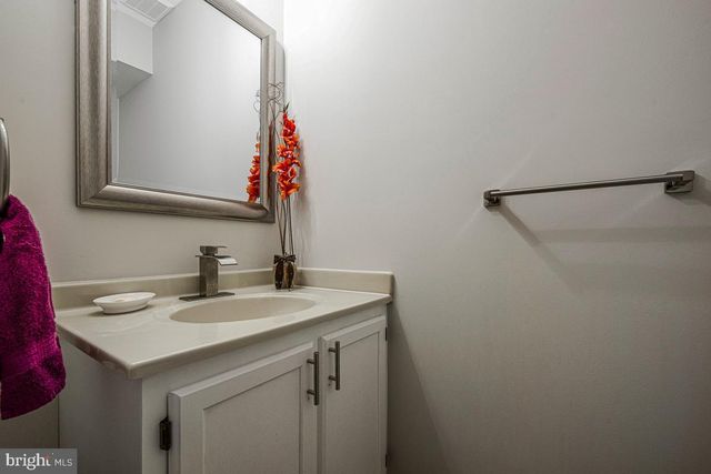 2404 OLD BROOKS DR, Suitland, MD 20746