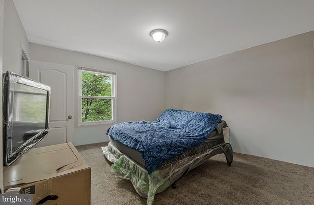 2404 OLD BROOKS DR, Suitland, MD 20746