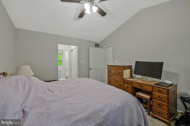 2404 OLD BROOKS DR, Suitland, MD 20746