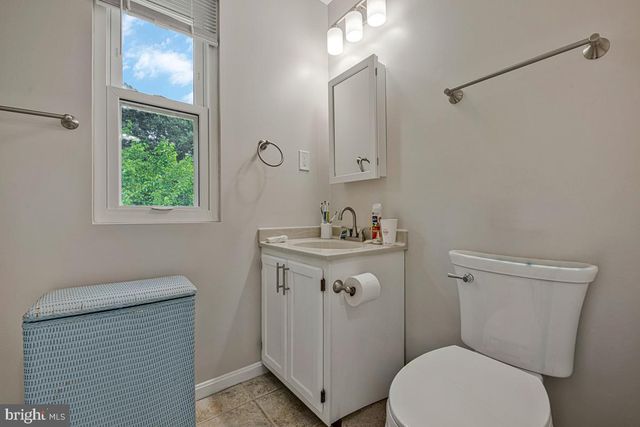 2404 OLD BROOKS DR, Suitland, MD 20746