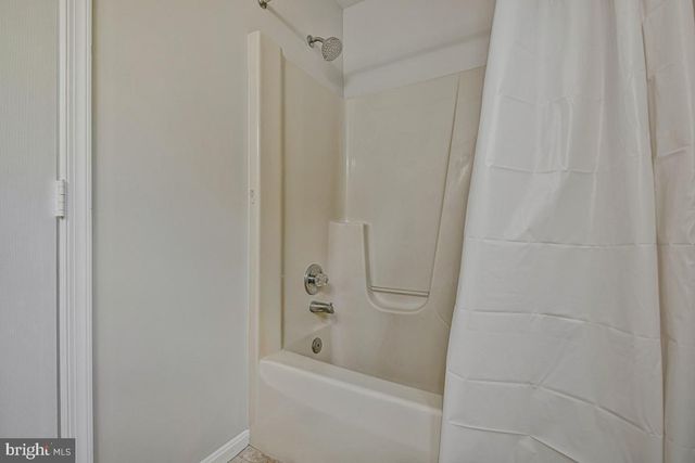 2404 OLD BROOKS DR, Suitland, MD 20746