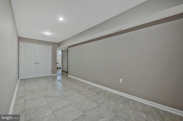 2404 OLD BROOKS DR, Suitland, MD 20746