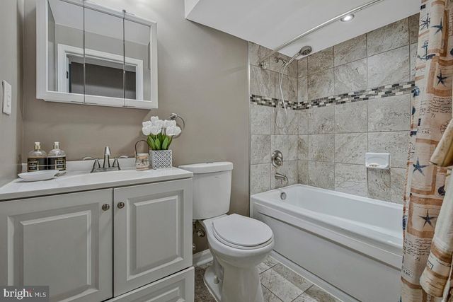 2404 OLD BROOKS DR, Suitland, MD 20746