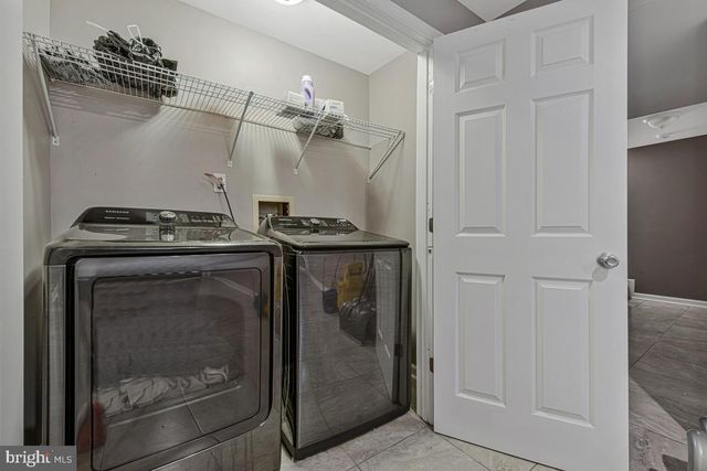 2404 OLD BROOKS DR, Suitland, MD 20746
