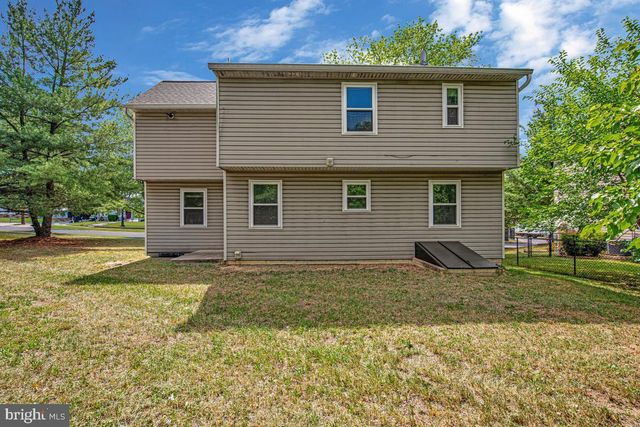 2404 OLD BROOKS DR, Suitland, MD 20746