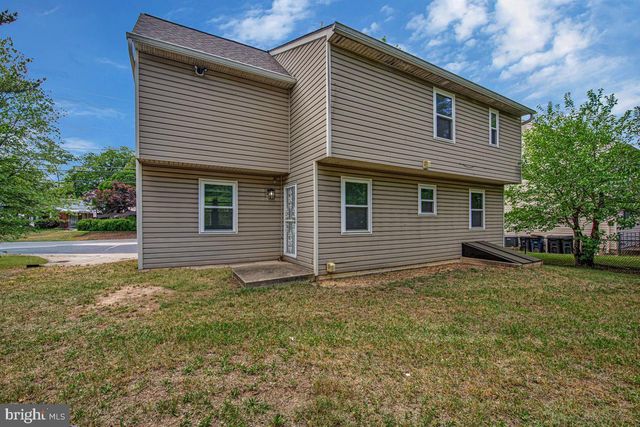 2404 OLD BROOKS DR, Suitland, MD 20746