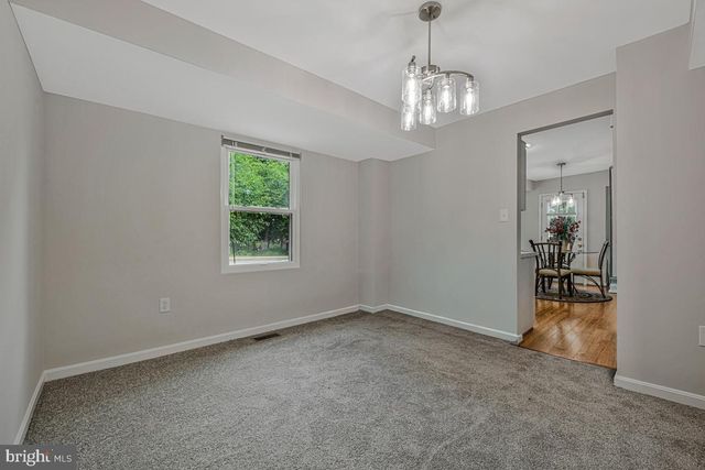 2404 OLD BROOKS DR, Suitland, MD 20746