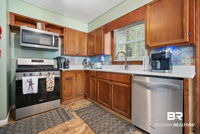 672 Tarawa Drive, Mobile, AL 36609