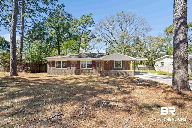 672 Tarawa Drive, Mobile, AL 36609
