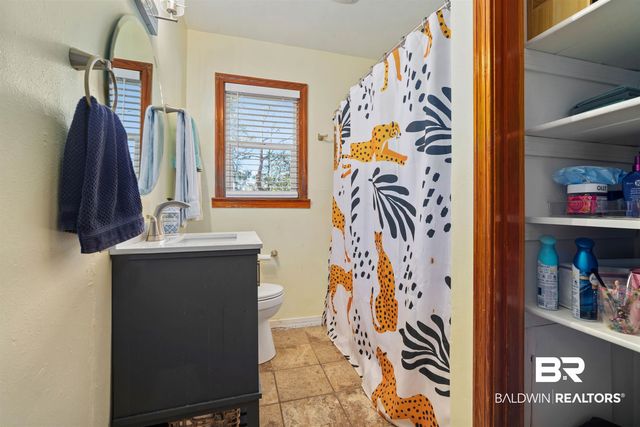 672 Tarawa Drive, Mobile, AL 36609