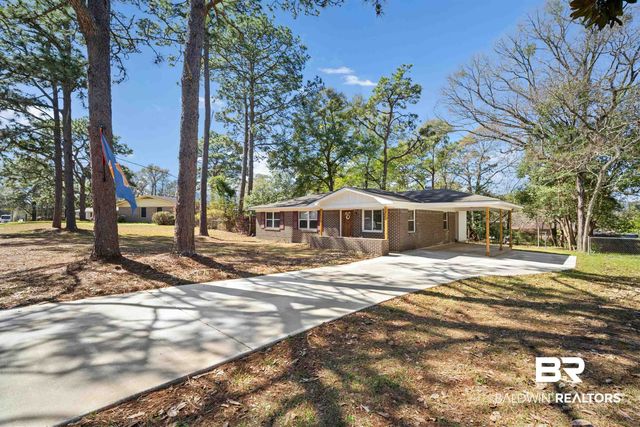 672 Tarawa Drive, Mobile, AL 36609