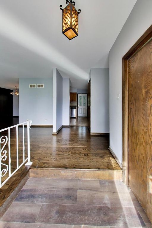 54 E 163rd Street, South Holland, IL 60473 — photo 2