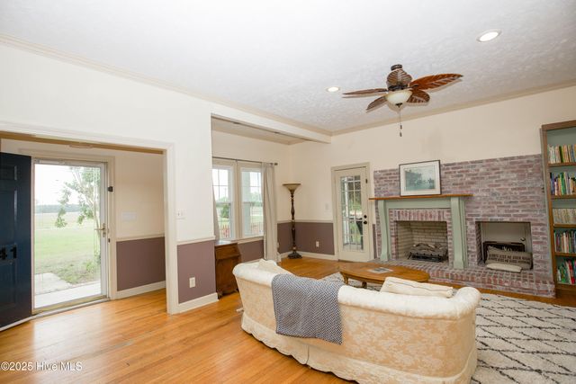 13341 Barnes Bridge Road, Laurinburg, NC 28352