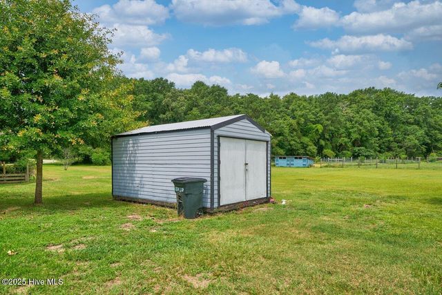 13341 Barnes Bridge Road, Laurinburg, NC 28352