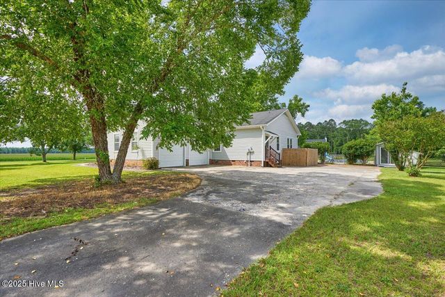 13341 Barnes Bridge Road, Laurinburg, NC 28352