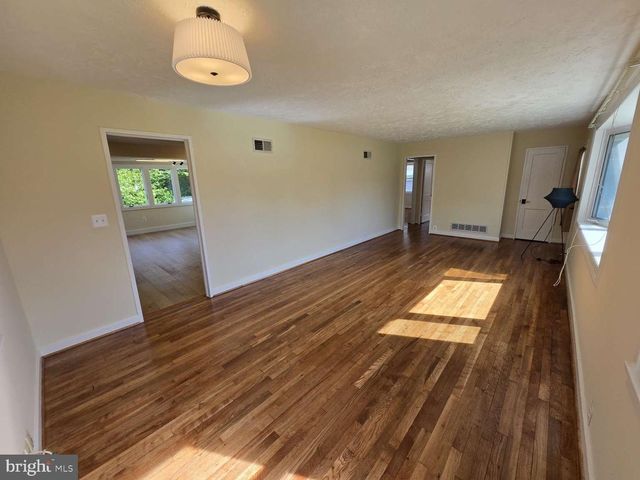 2949 ROSEMARY LN, Falls Church, VA 22042