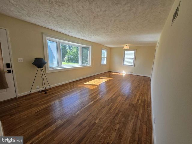 2949 ROSEMARY LN, Falls Church, VA 22042
