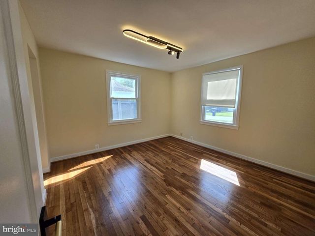 2949 ROSEMARY LN, Falls Church, VA 22042