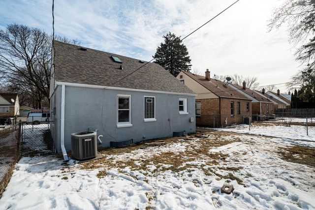 5161 N 64th STREET, Milwaukee, WI 53218