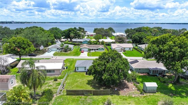 2718 Orange Grove Drive, Sebring, FL 33870