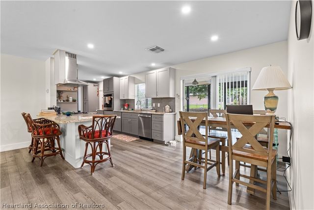 2718 Orange Grove Drive, Sebring, FL 33870