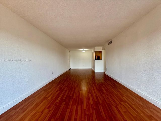 9429 SW 76th St W38, Miami, FL 33173