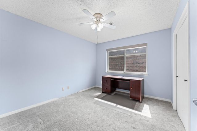 4307 Meadow Glenn Drive, Dickinson, TX 77539