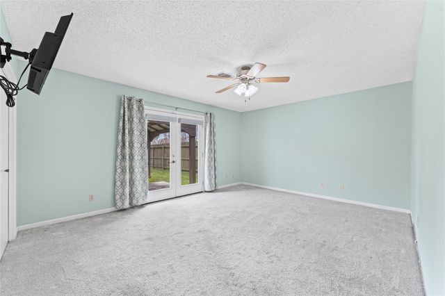 4307 Meadow Glenn Drive, Dickinson, TX 77539