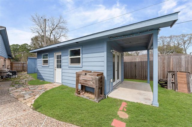 4307 Meadow Glenn Drive, Dickinson, TX 77539