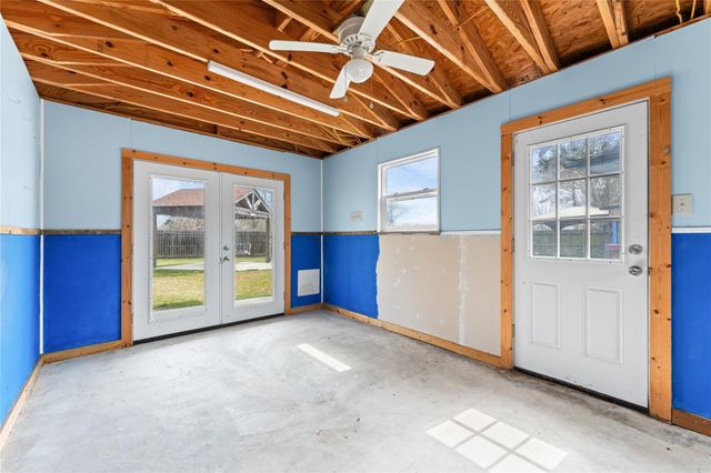 4307 Meadow Glenn Drive, Dickinson, TX 77539