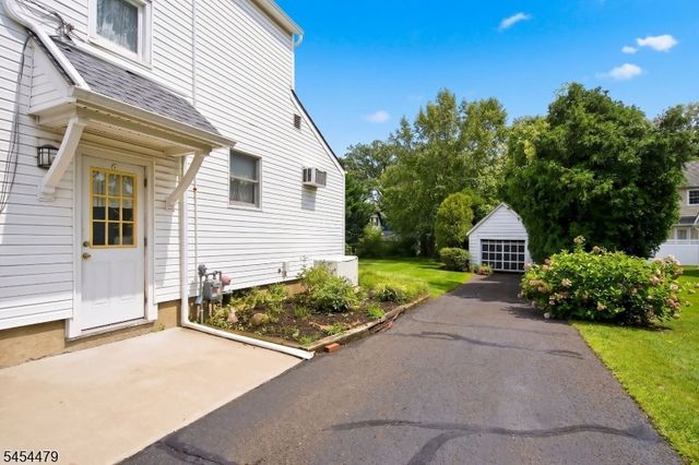 4 Doering Way, Cranford Twp., NJ 07016