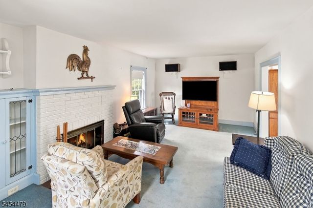 4 Doering Way, Cranford Twp., NJ 07016