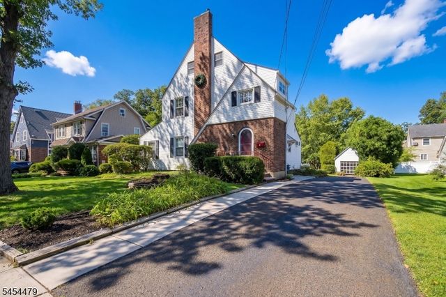 4 Doering Way, Cranford Twp., NJ 07016