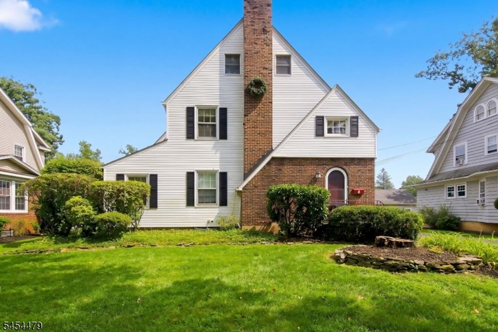4 Doering Way, Cranford Twp., NJ 07016