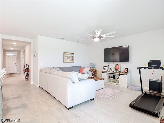 2161 NW 22nd PL, Cape Coral, FL 33993