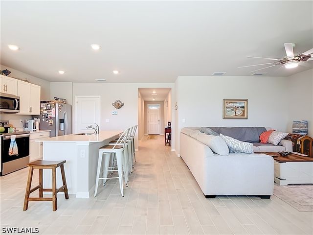2161 NW 22nd PL, Cape Coral, FL 33993